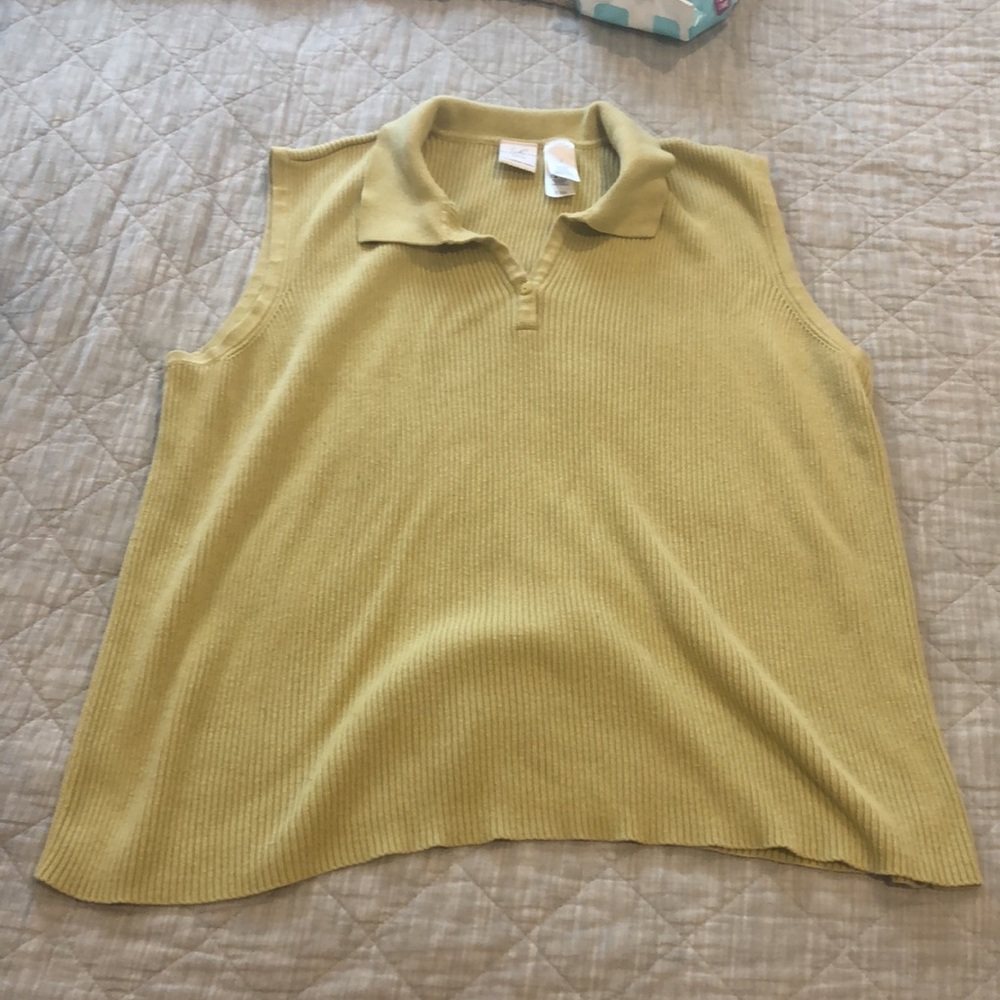Sweater vest